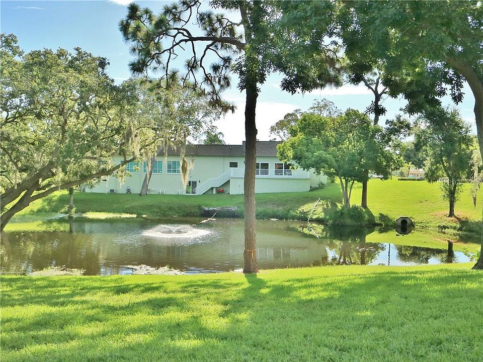 1st image of 1724 Golfview Dr #1724
