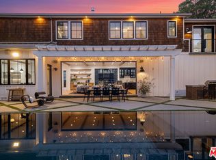 16101 Royal Mount Dr, Encino, CA 91436