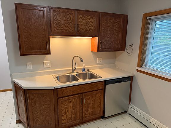 2nd image of 839 Oakland Rd NE #3