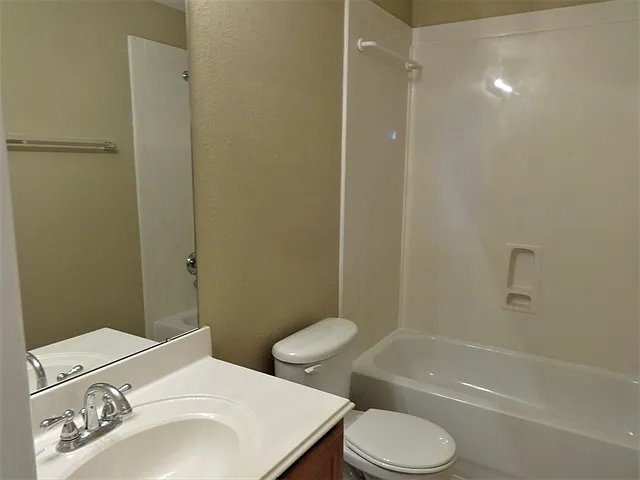 108 Laurel Meadow Ct — Photo 9