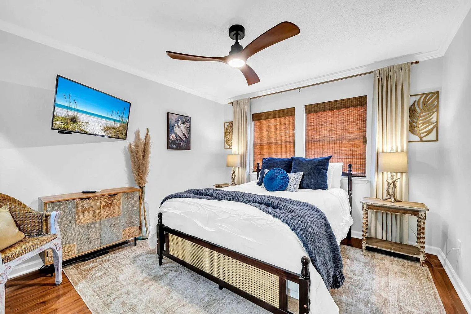 3 bed, 3.0 bath, 1539 sqft, $4,585 — Photo 4