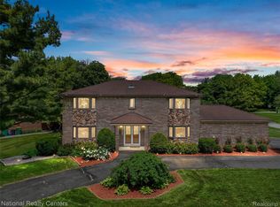 45420 Harmony Ln, Van Buren Township, MI 48111