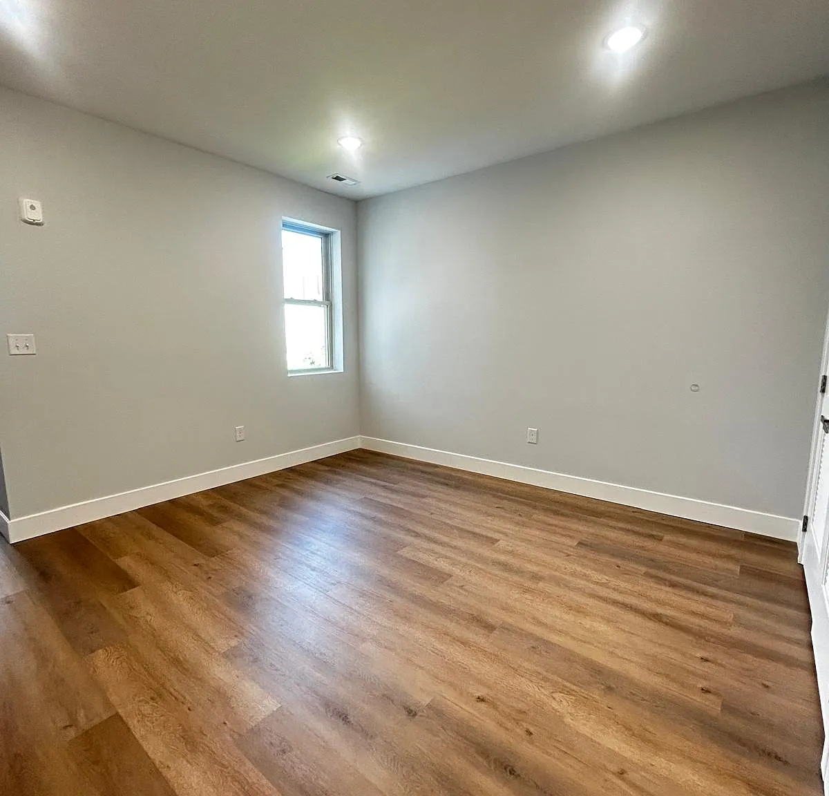 2 bed, 773 sqft, $1,600 — Photo 2