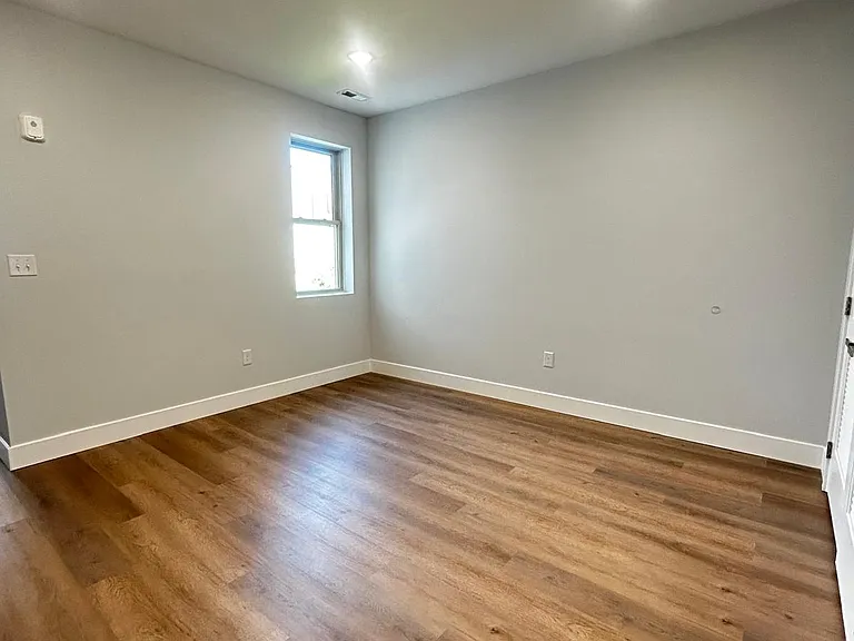 1229 W Hilton St #3 — Photo 2