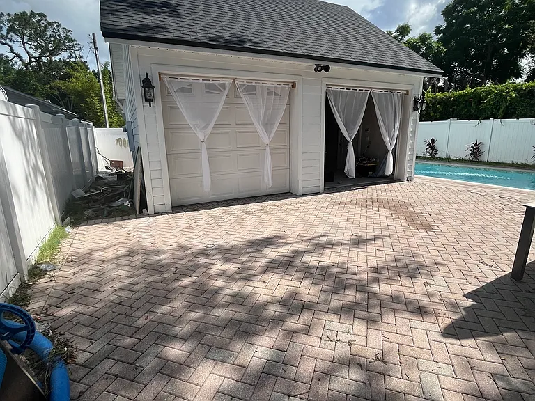 28 E Rosevear St — Photo 15