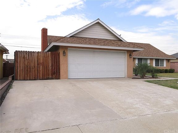 4th image of 613 Strongbow Dr