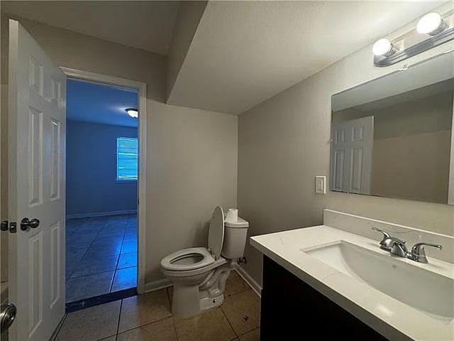 937 E Monterey Ct #D — Photo 7