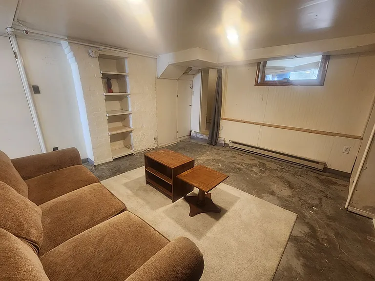 670 Park Street — Photo 8