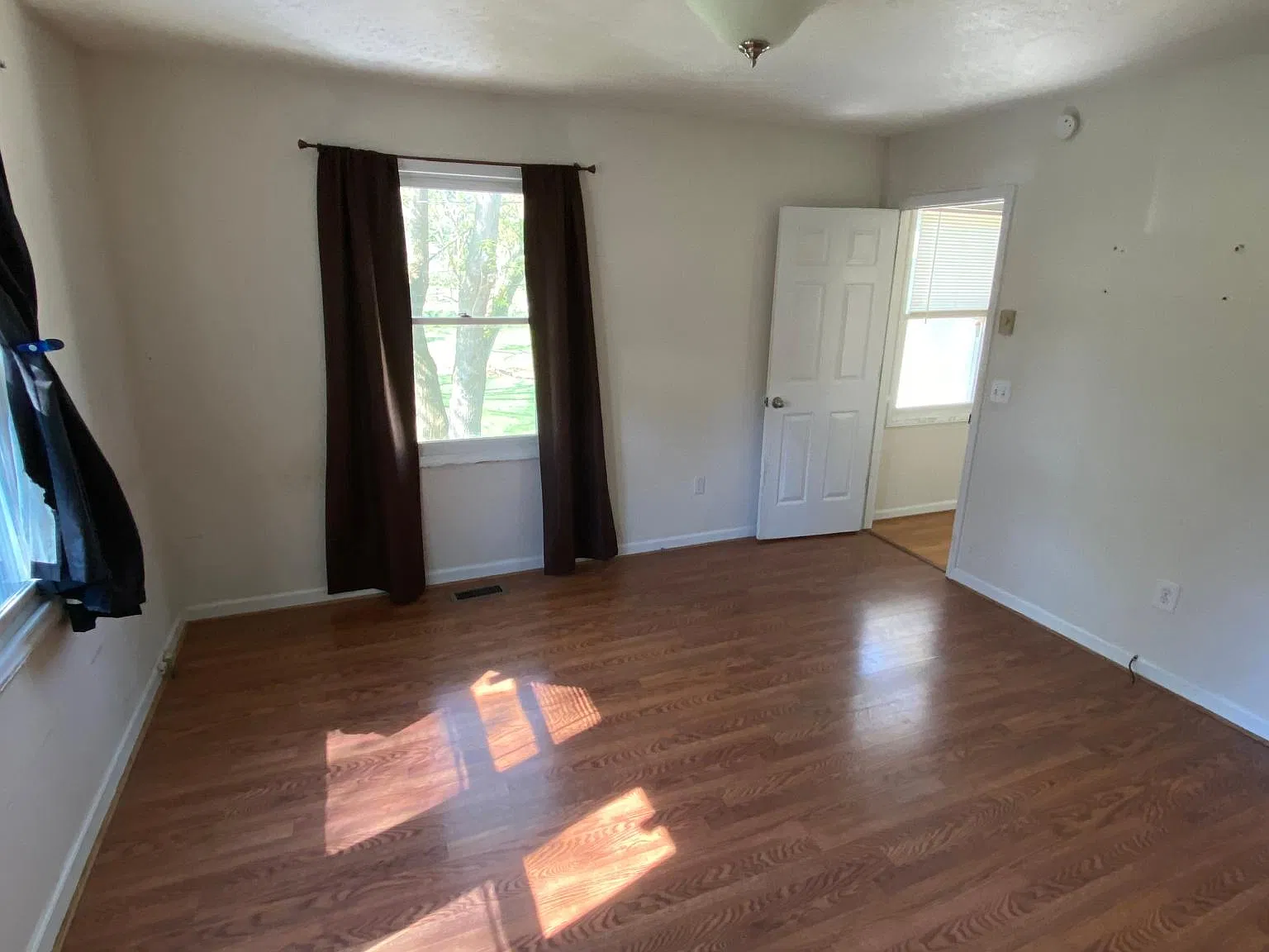 3 bed, 1906 sqft, $1,800 — Photo 4