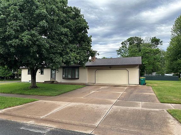2nd image of 2935 Bobbie Street