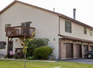 1802 Kennicott Ct #1802, Sycamore, IL 60178