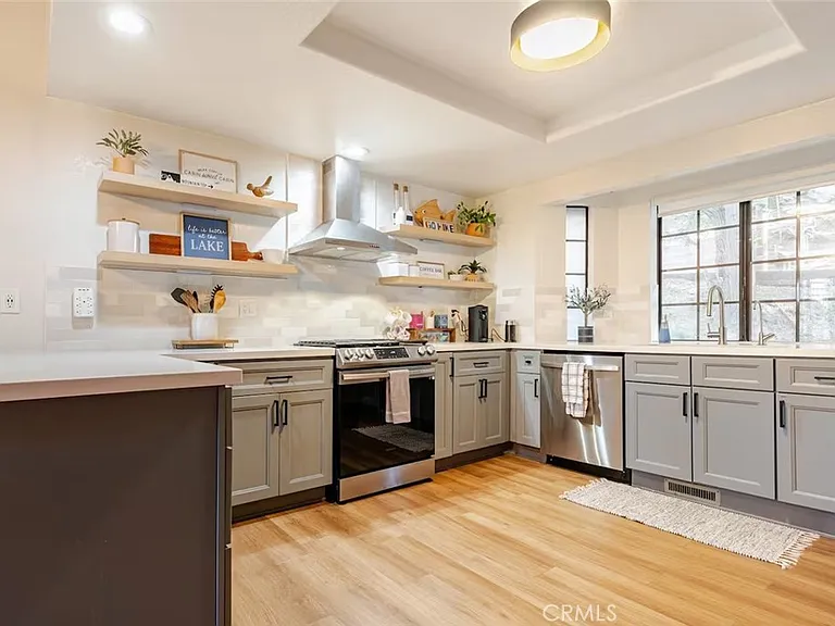 24656 Bernard Dr — Photo 2