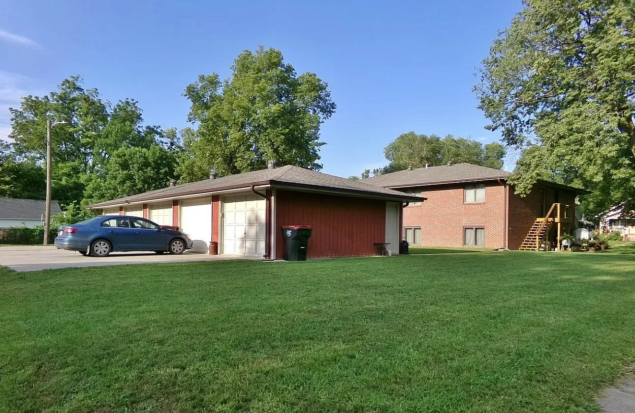 2 bed, $965 — Photo 3