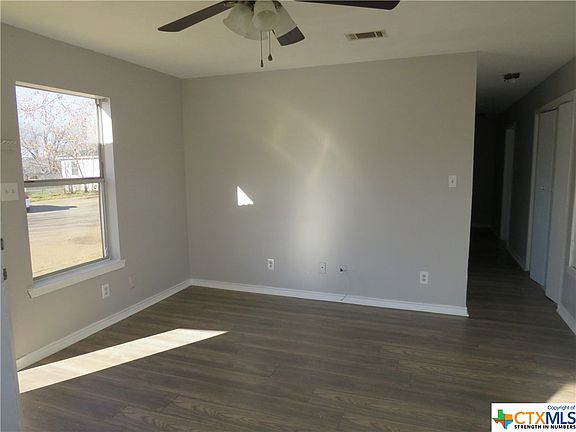 5th image of 823 Garner Ave APT 1