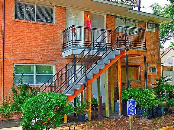 2nd image of 1901 Richmond Ave