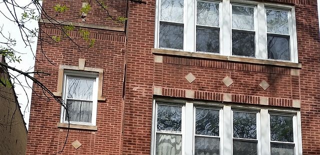 1st image of 4714 N Artesian Ave #3