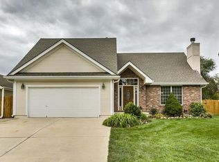 407 E 20th Ter, Kearney, MO 64060