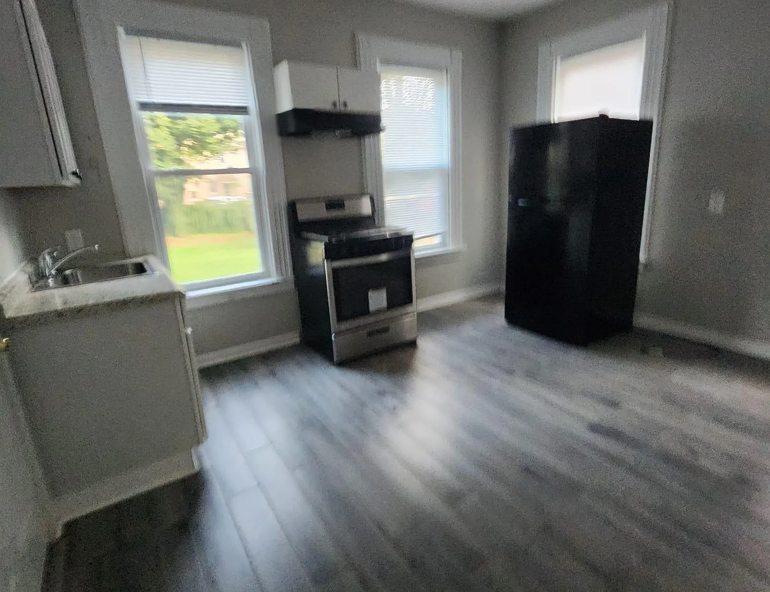 2 bed, 600 sqft, $1,675 — Photo 2