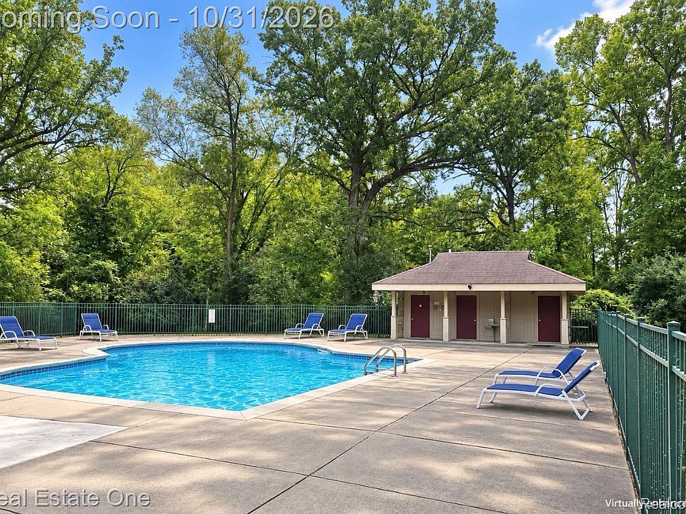 1465 Oakbrook E, photo 23