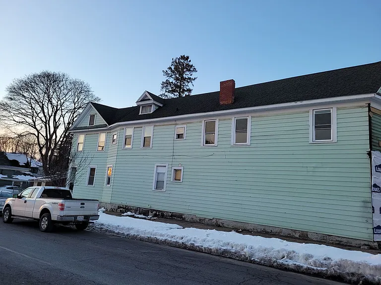 89 Elizabeth St — Photo 1