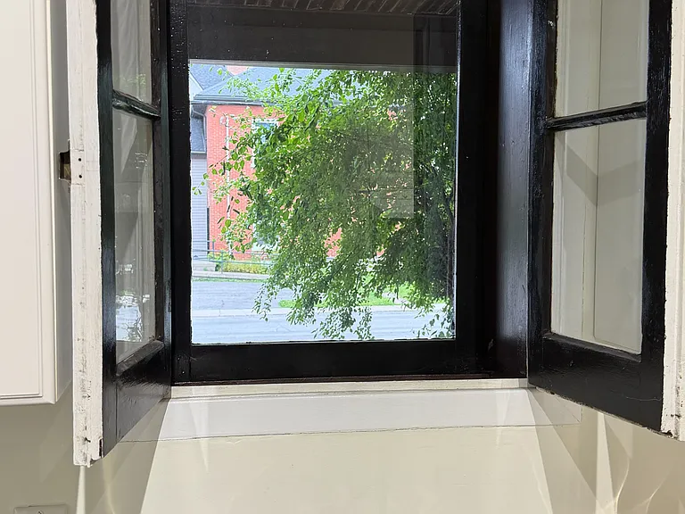 80 Bridge St W #4 — Photo 15