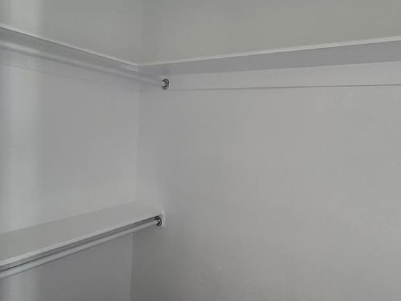 4th image of 3610 N Muskingum Ave