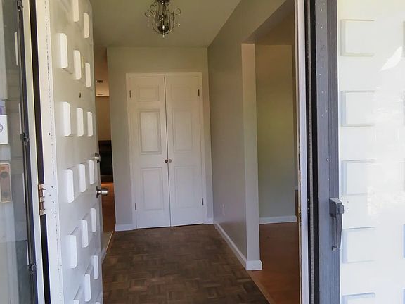 2nd image of 3550 Parc Chateau Ln