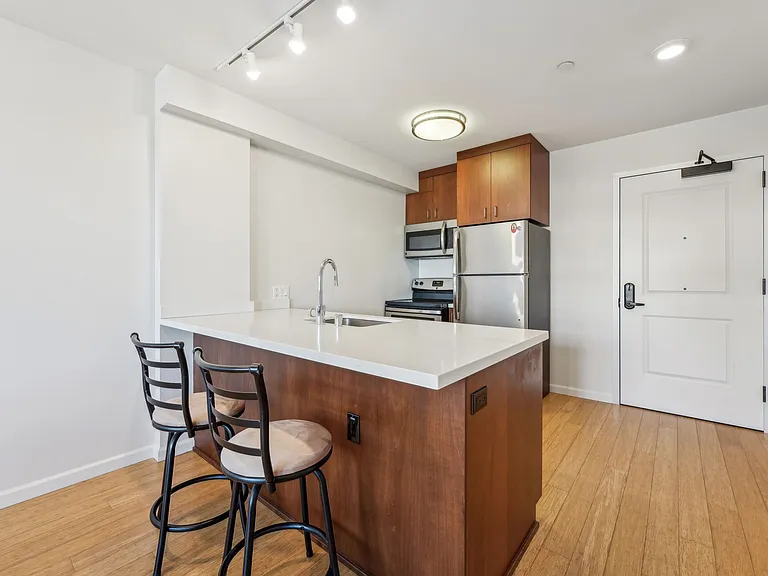 Addison Arts Apartments — Photo 155