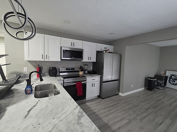 4th image of 1011 Devon St