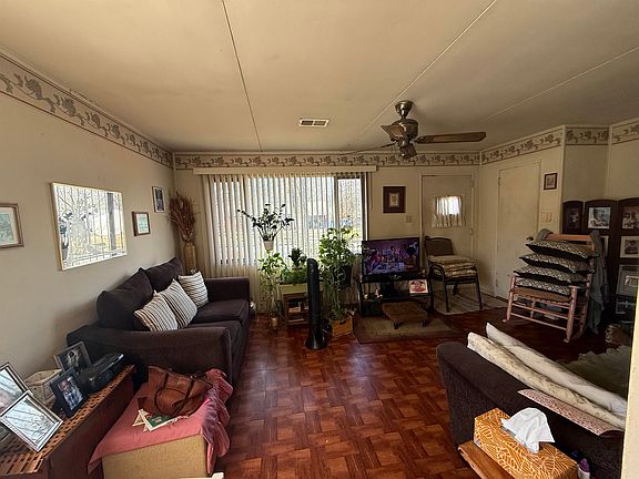 3rd image of 3300 Baskin St