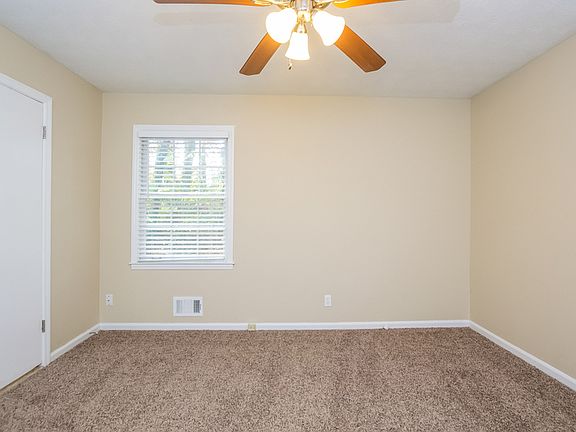 3rd image of 678 Shadybrook Dr NE