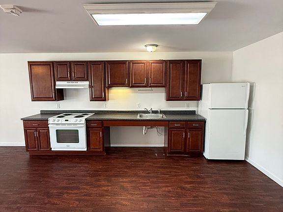4th image of 661 Bell St APT 1
