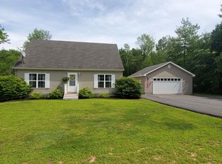 135 Pond Rd, Lewiston, ME 04240