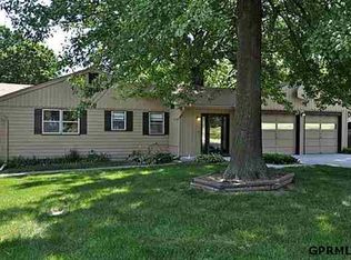 7619 Military Ave, Omaha, NE 68134