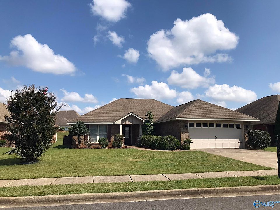 1st image of 402 Summer Cove Cir NW