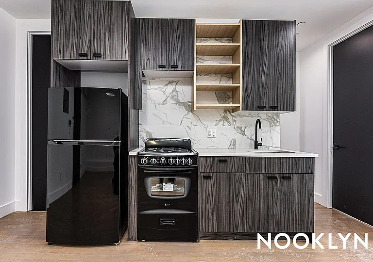 1189 Broadway #4B — Photo 2