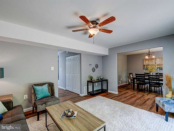 4th image of 343 Winterberry Dr