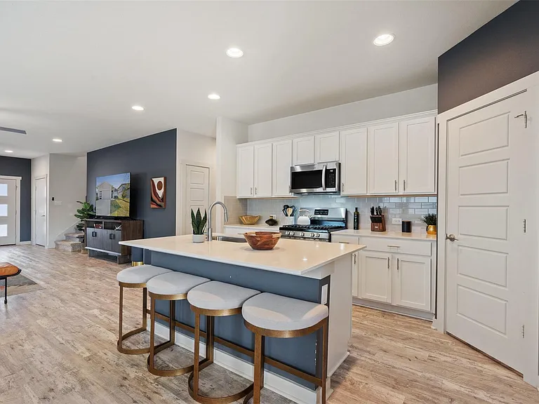 8313 City Top Blvd — Photo 12