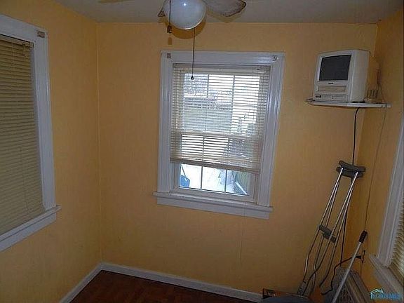 2nd image of 765 Durango Dr