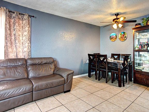 3rd image of 2444 Dobern Ave