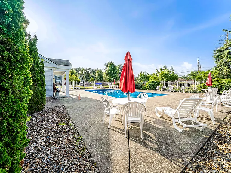 Olmsted Falls Village Apt - SPO Properties — Photo 7