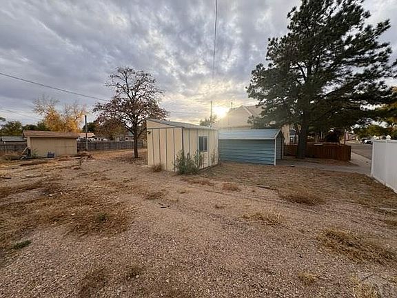5th image of 303 Maxwell St #301