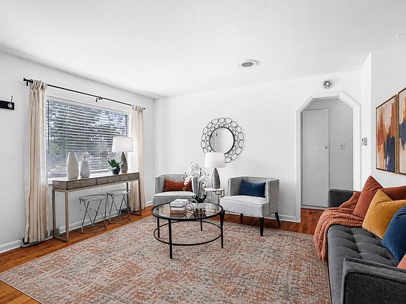 3rd image of 3412 S Elm St #L