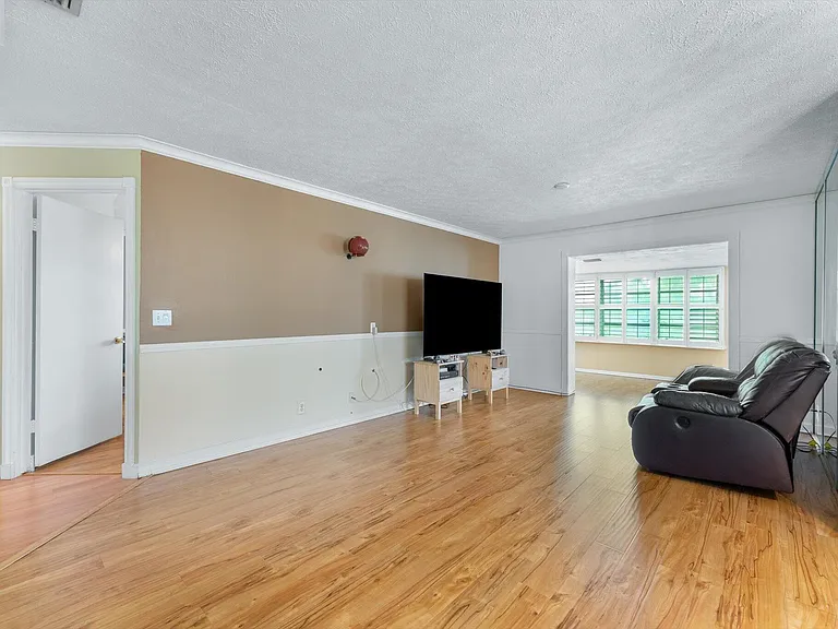 8000 Lagos De Campo Blvd #A-307 — Photo 5
