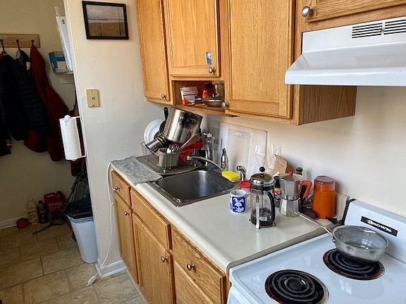 4th image of 16 South