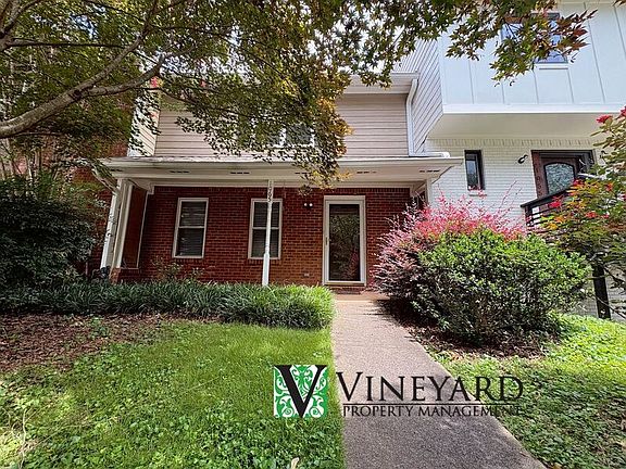 3rd image of 1065 Sand Wedge Cir NW