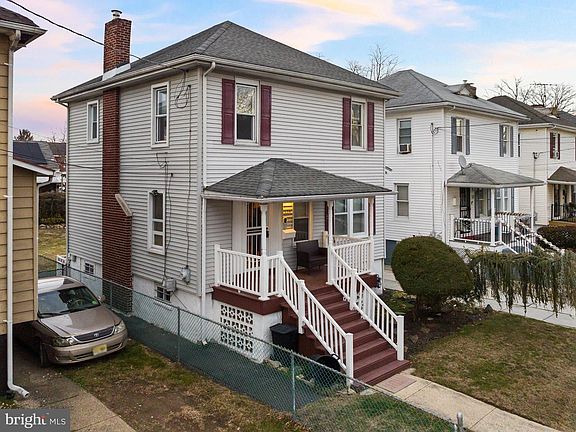 3rd image of 134 Oliver Ave
