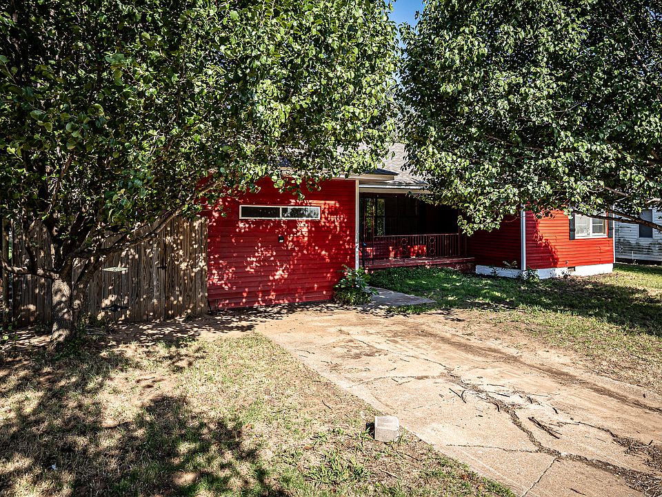 1st image of 713 NW 32nd St