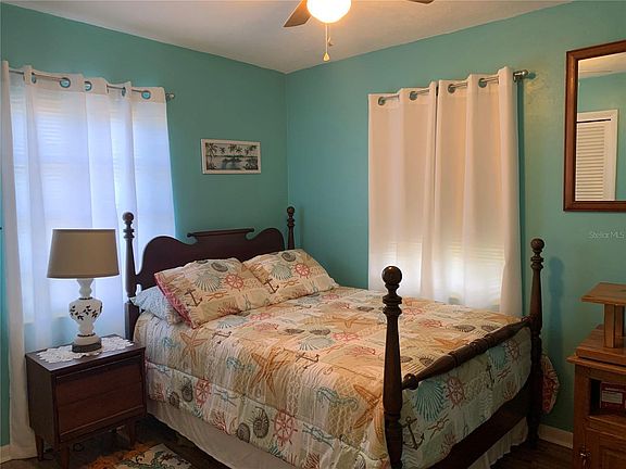 4th image of 4026 Conway Blvd