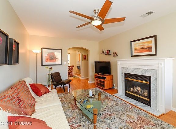4th image of 4901 N Wolcott Ave APT 3B